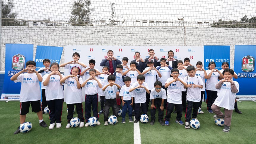 FIFA Arena busca acercar a niños y niñas a una práctica saludable del deporte.