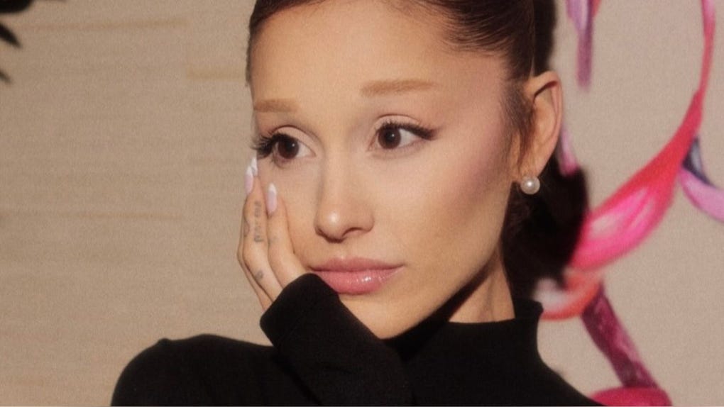 Recientemente, Ariana Grande llamó la atención tras anunciar que se alejará temporalmente de la vida pública.