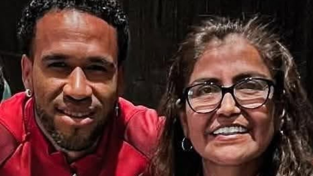 "Me encanta que me visites en mis sueños": Pedro Gallese recuerda a su madre en el día de su cumpleaños