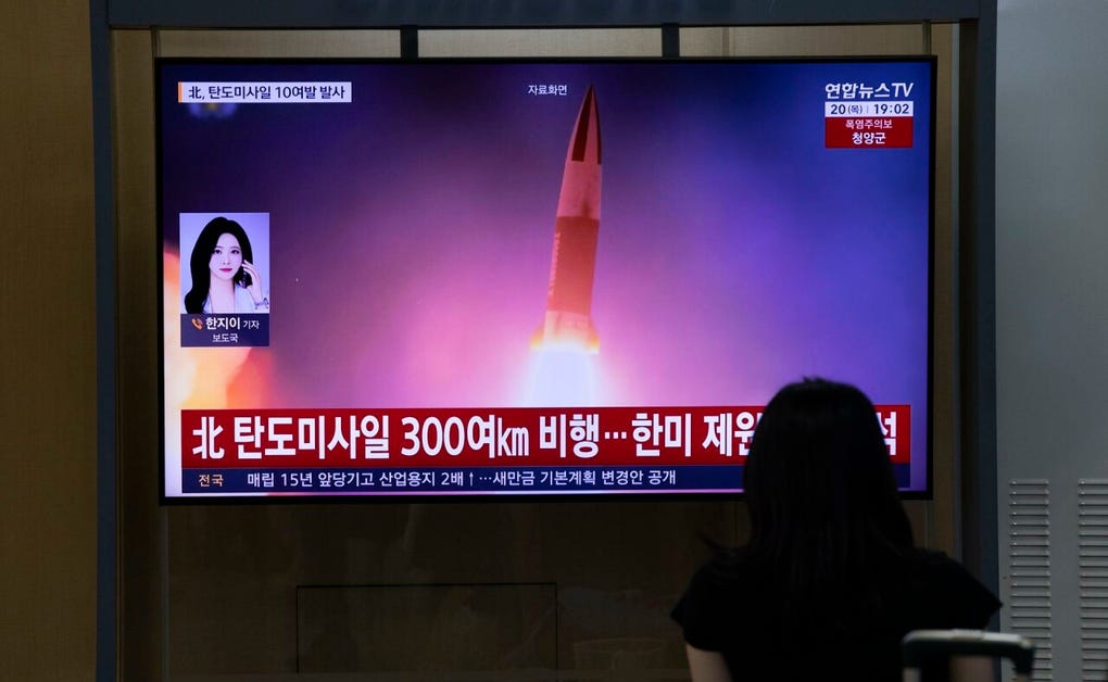 Los proyectiles fueron disparados un día después de que el presidente estadounidense, Donald Trump, dijera que tiene previsto reunirse este año con el líder norcoreano, Kim Jong-un.
