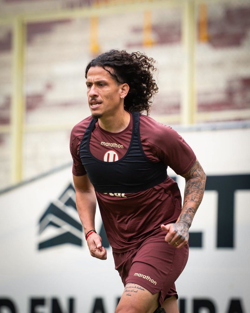 <strong>3. Williams Riveros (Central): ingresará en lugar de Anderson Santamaría, expulsado ante FC Cajamarca.</strong>