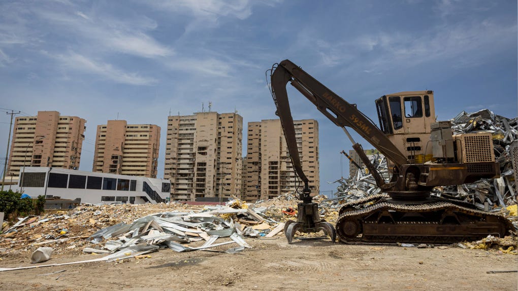 Casi dos meses después de los sismos, La Guaira se debate entre precariedad y resistencia