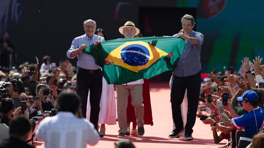 Lula enfrenta en estas elecciones al hijo del expresidente Jair Bolsonaro.