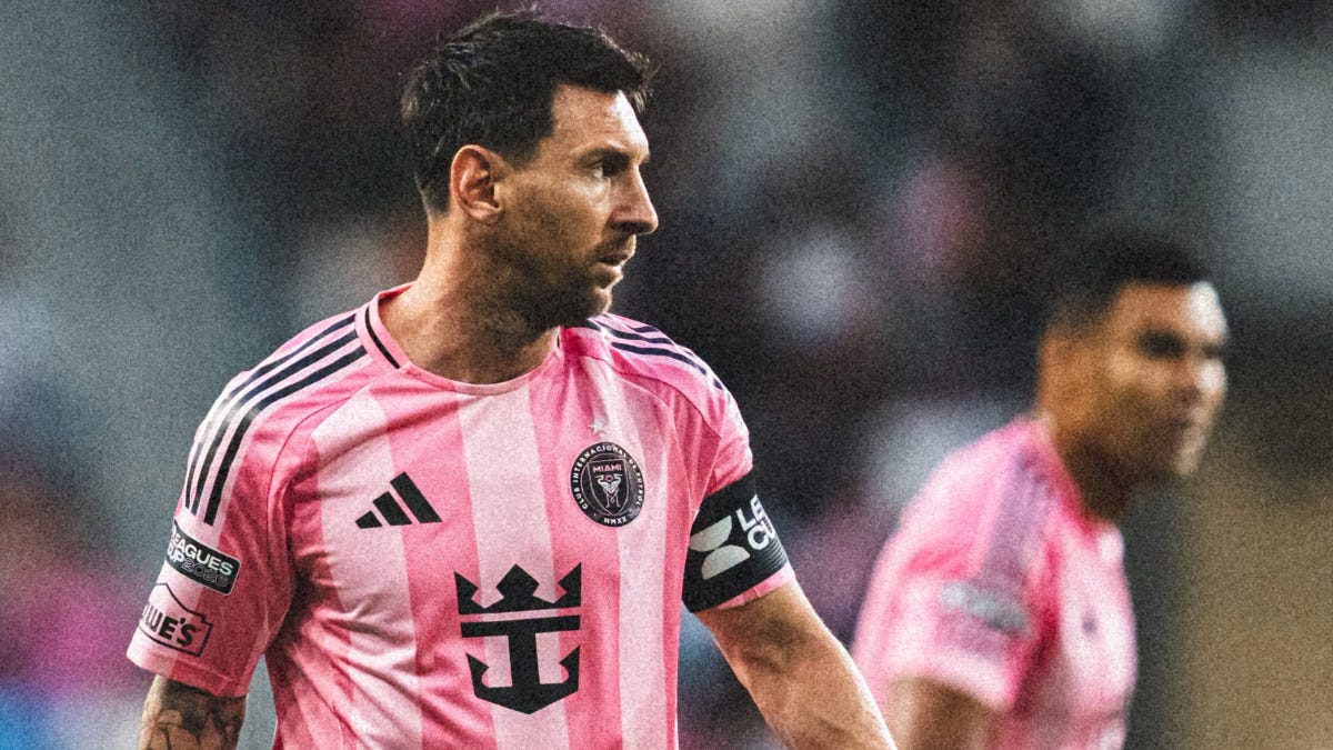 MLS phạt tiền Lionel Messi sau vụ va chạm với cầu thủ Philadelphia Union