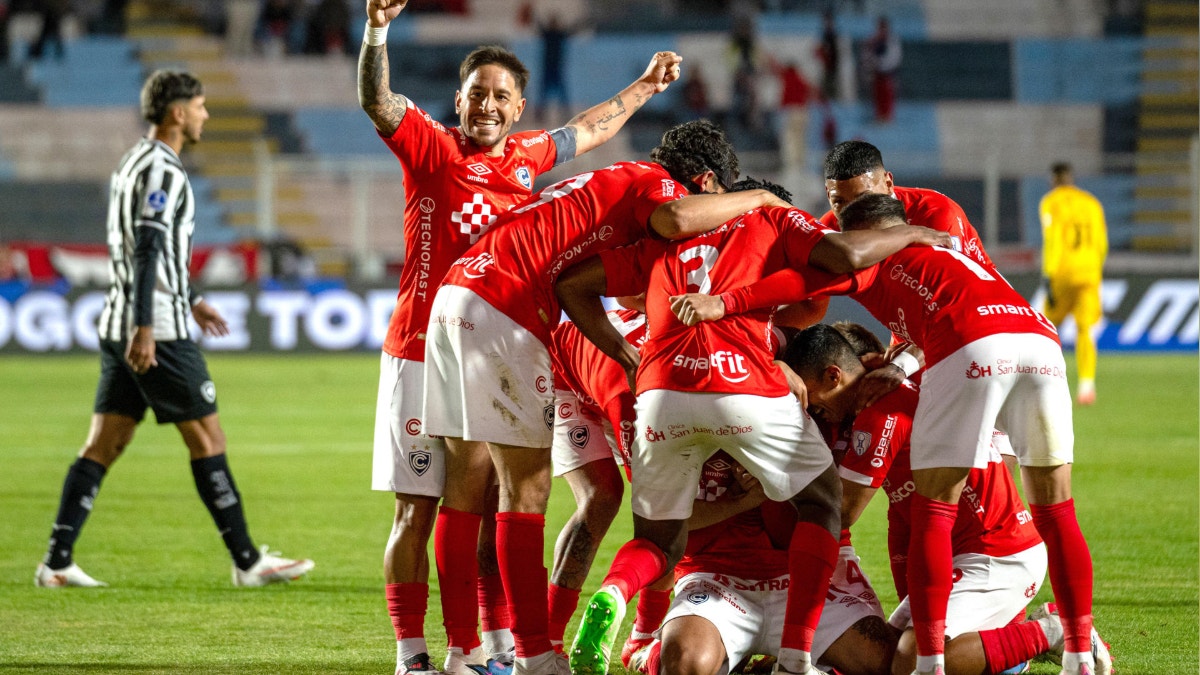 "¿Sale DVD?": Cienciano festeja con ironía eliminar a Botafogo en la Copa Sudamericana 2026
