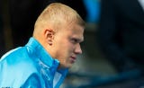 Así luce Erling Haaland con su nuevo corte.
