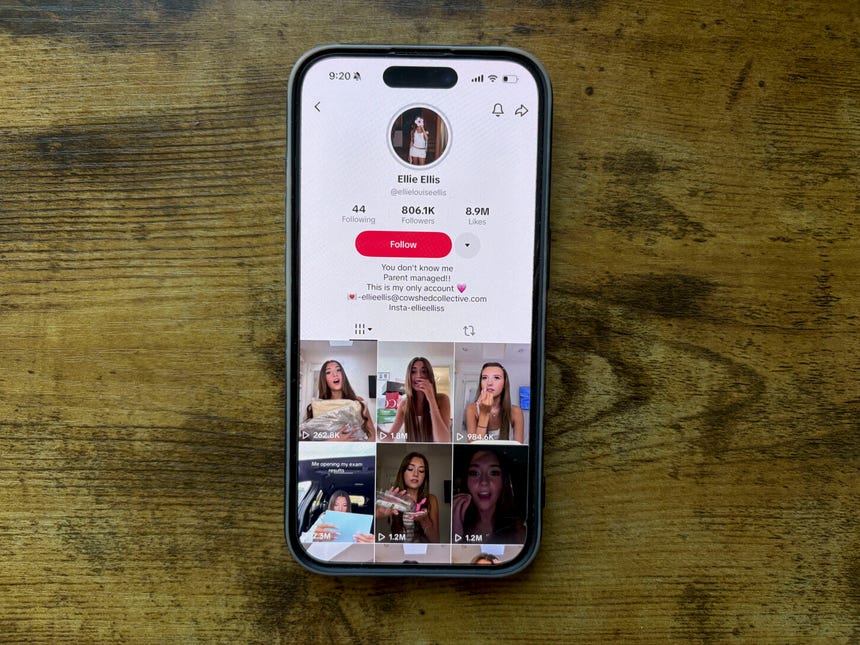 Nadie en la industria de los 'influencers' parece encontrar una explicación sobre cómo esta adolescente británica ha 