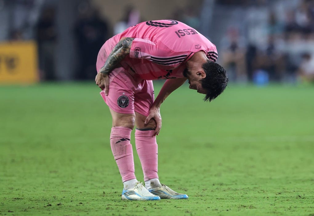 Se agrava la crisis de Inter Miami, que a pesar del gol de Lionel Messi, perdió 2-1 en casa ante Toronto.