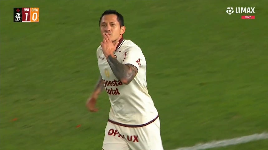 Gianluca Lapadula marcó el 1-0 para Universitario.