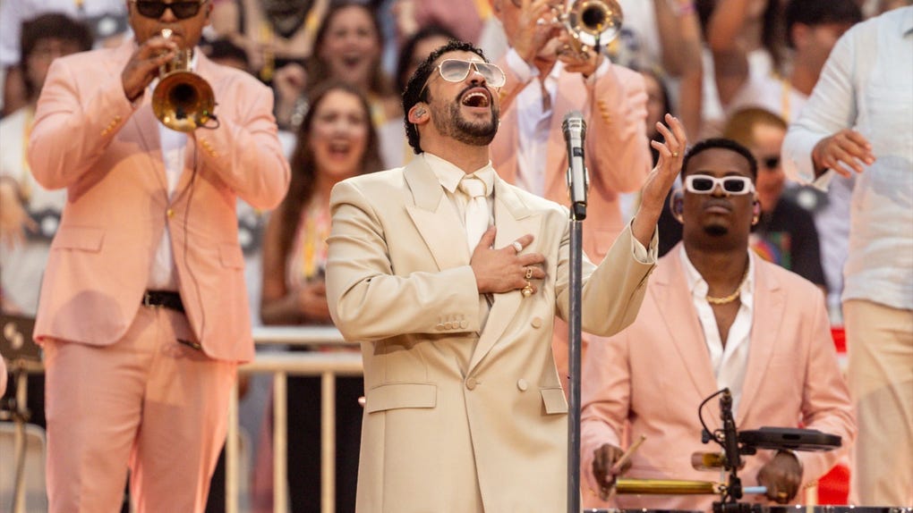 El cantante Bad Bunny en su gira 'DeBÍ TiRAR MáS FOToS World Tour'.