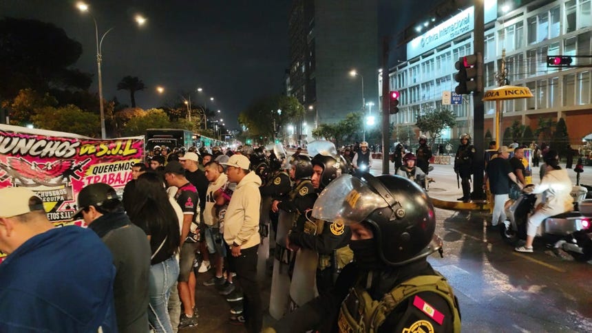 La movilización llegó hasta el Centro Cívico y no dejó ningún tipo de enfrentamientos con la Policía.