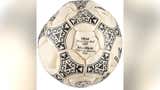 El balón de la ‘Mano de Dios’ de Maradona se vendió en más de tres millones de dólares