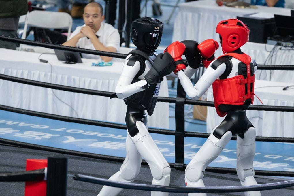 La competición encara así su recta final entre el espectáculo que llama la atención en las redes sociales del país y el objetivo que China quiere impulsar más allá de las medallas: acelerar el salto de los humanoides de los laboratorios a aplicaciones reales.