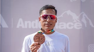 Remigio Huamán hace historia en la adidas Andes Race y establece nuevo récord en los 100K
