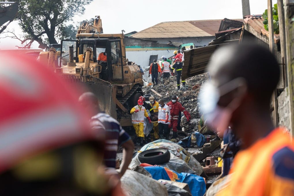 Al menos 30 personas han muerto y 22 han resultados heridas, seis de ellas graves, tras un deslizamiento ocurrido el pasado fin de semana en el mayor vertedero a cielo abierto de la capital de Guinea-Conakri, informaron las autoridades locales.