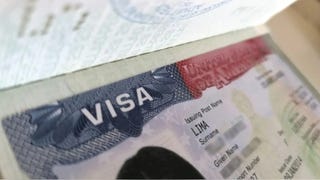 ¿Por qué Estados Unidos pausa las citas para visas de inmigrante en todo el mundo y qué significa para los solicitantes?