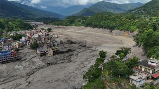 Tragedia en Nepal: inundaciones por crecida de río dejan más de 50 muertos y cientos de desaparecidos