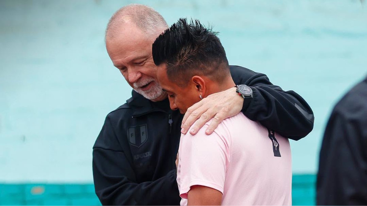 Christian Cueva revela qué jugadores pueden marcar el futuro de la Selección Peruana