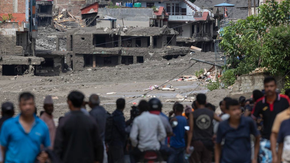 Tragedia en Nepal: riada y deslizamiento dejan al menos 160 muertos y cientos de desaparecidos