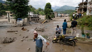 Tragedia en Nepal: inundaciones dañan aldeas y carreteras, con reporte de muertos y desaparecidos [FOTOS]