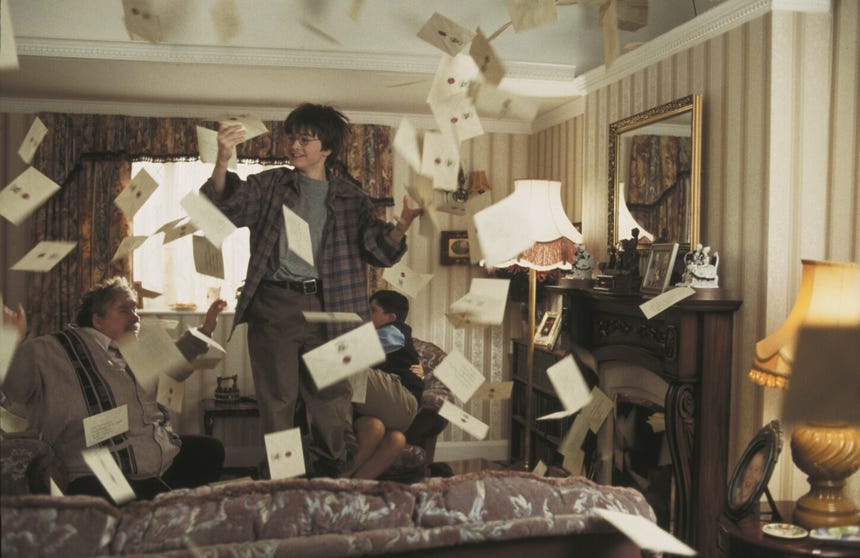 Daniel Radcliffe dio vida a Harry Potter en las ocho películas de la saga, desde 'La Piedra Filosofal' hasta 'Las Reliquias'.