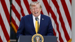Donald Trump se adjudica el estrecho de Ormuz como 