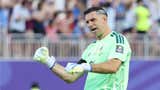 Cambio de camiseta: en Europa aseguran que el 'Dibu' Martínez será nuevo portero del Chelsea