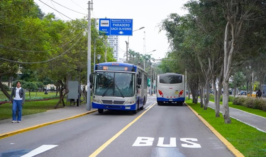 La ATU plantea que el carril bidereccional se extienda eventualmente a toda la avenida Arequipa. 