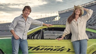Tom Cruise anuncia nueva película de 'Días de trueno' junto con Anne Hathaway