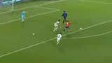 Momento insólito: un recogebolas se interpuso en una jugada de gol en el fútbol chileno [VIDEO]