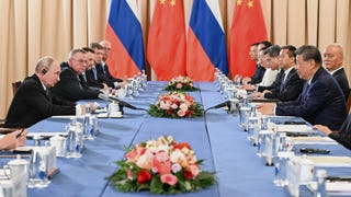 Los líderes de Rusia, China e Irán, enfrentados a Occidente, coinciden en la cumbre de la Organización de Cooperación de Shanghái
