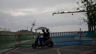 China alerta del riesgo de nuevas represas naturales tras devastador alud