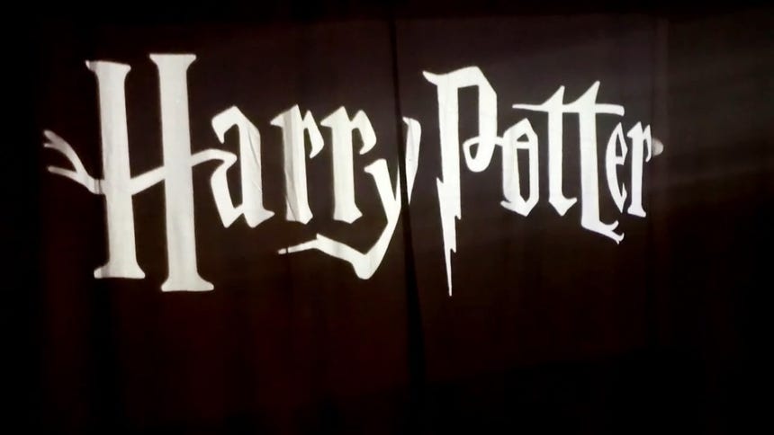 Fans de Harry Potter celebran en Londres la vuelta a Hogwarts antes de estreno de la serie