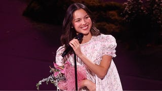 Olivia Rodrigo recauda 20 millones de dólares con su festival Daisy Chain Fields para apoyar a mujeres e infancia