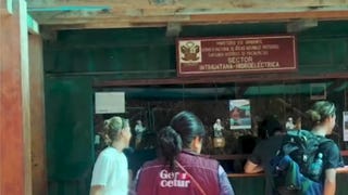 Cusco: intervienen a extranjera captada realizando labores de guía turística sin autorización en ruta a Machu Picchu
