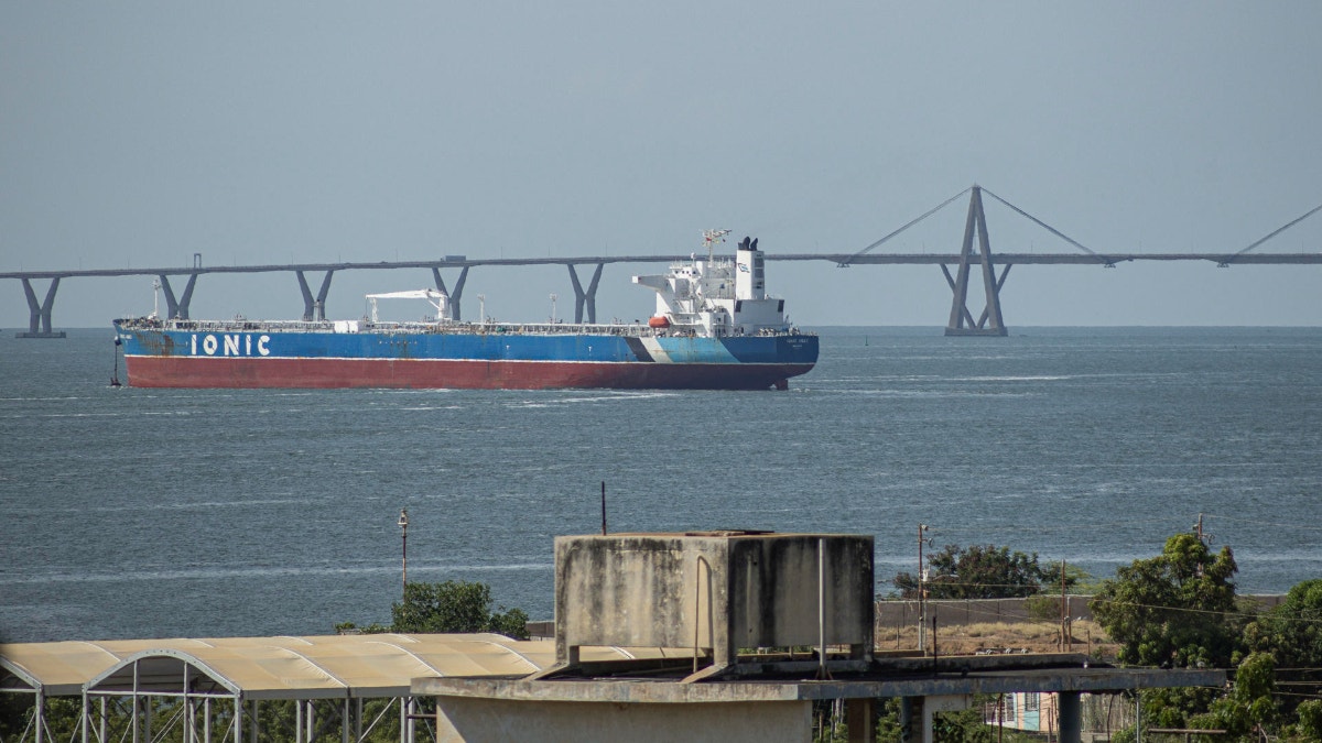 China exige que se protejan sus intereses en Venezuela tras el acuerdo petrolero con EE.UU.