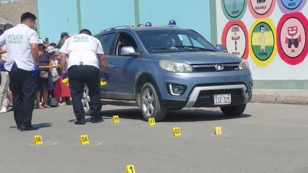 Matan a balazos a hombre dentro de camioneta frente a colegio en Chimbote