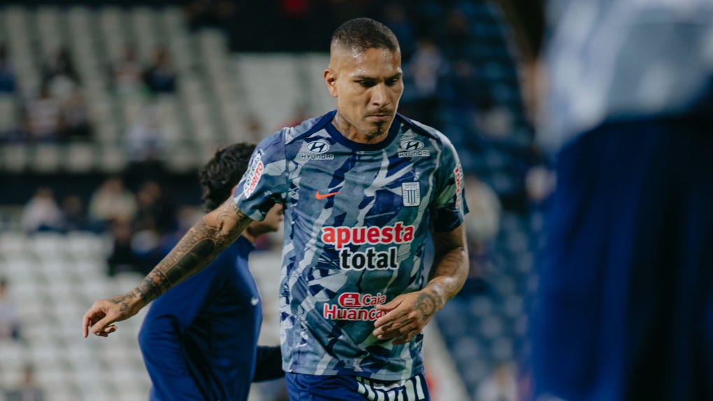 Representante de Paolo Guerrero negó haber cobrado 75 mil dólares mensuales de Alianza Lima