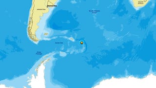 Un fuerte sismo de magnitud 6.2 sacudió el sur del océano Atlántico