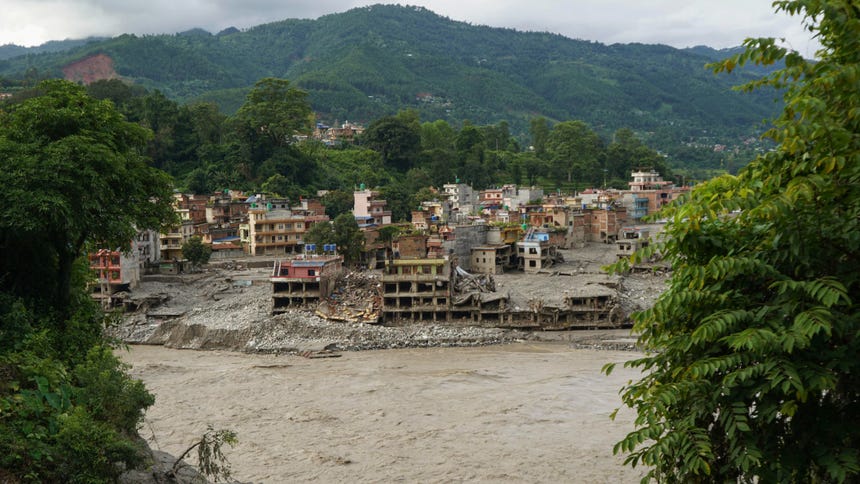 Nepal reporta más de 1 250 muertos por la riada, pero solo 95 cuerpos han sido devueltos a familiares