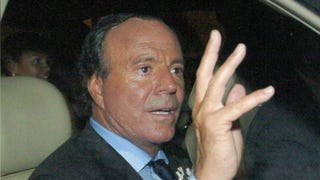 Nuevas denuncias contra Julio Iglesias: exempleadas reabren la batalla legal por presunta agresión sexual