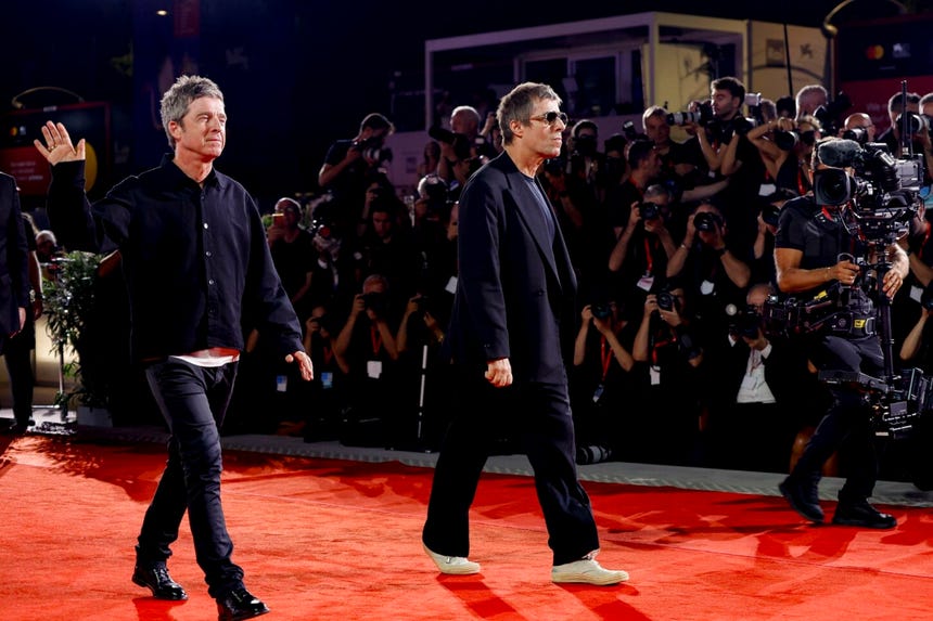 Los Gallagher desfilaron por la alfombra roja durante el 83º Festival de Cine de Venecia.   