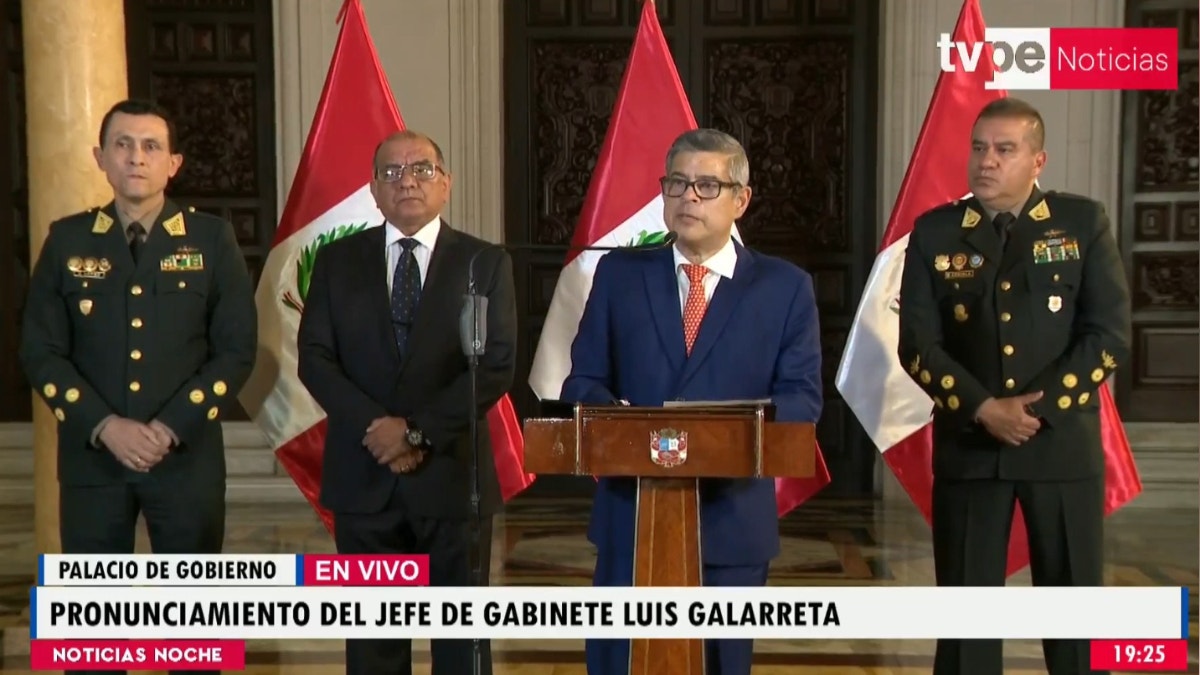 Luis Galarreta anuncia al general Fredy López Mendoza como el nuevo comandante general de la PNP