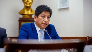Denuncian presuntas irregularidades en contrataciones y ascensos en la Defensoría del Pueblo tras visitas a Josué Gutiérrez