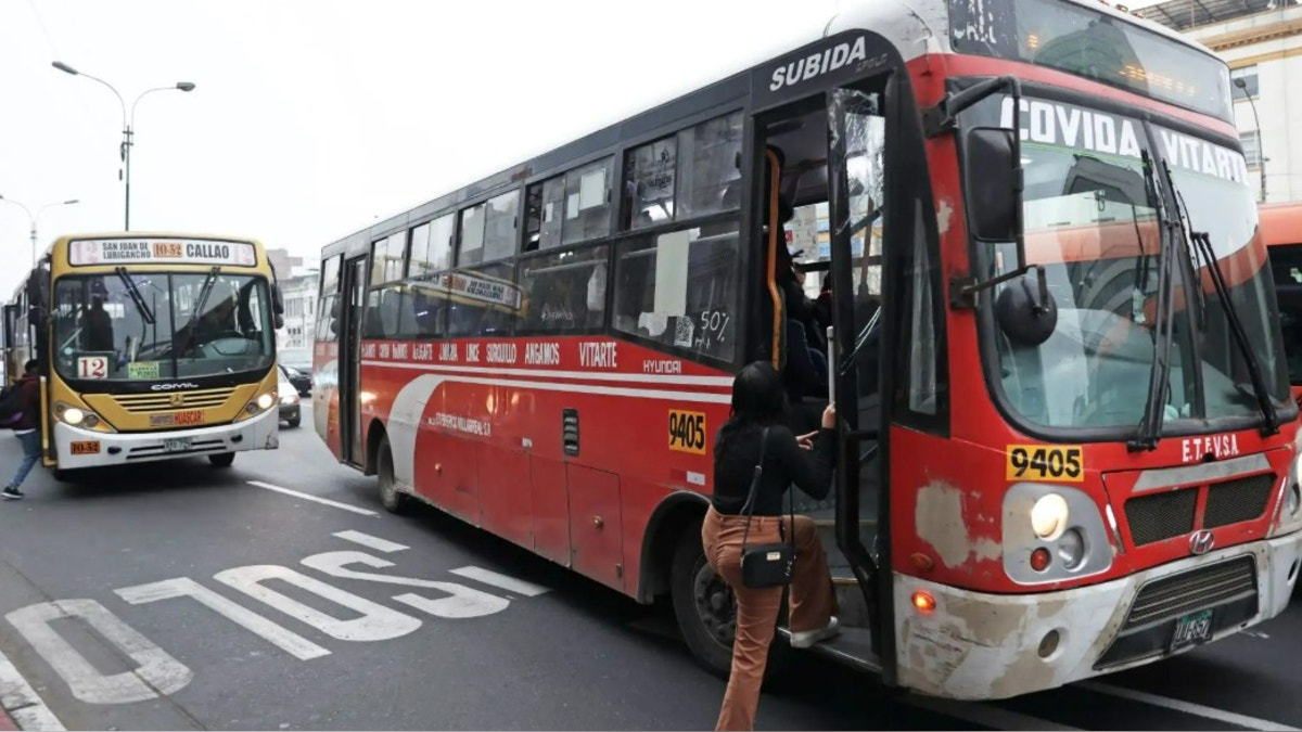 Transportistas en Lima blindan buses con recursos propios ante ola de extorsiones