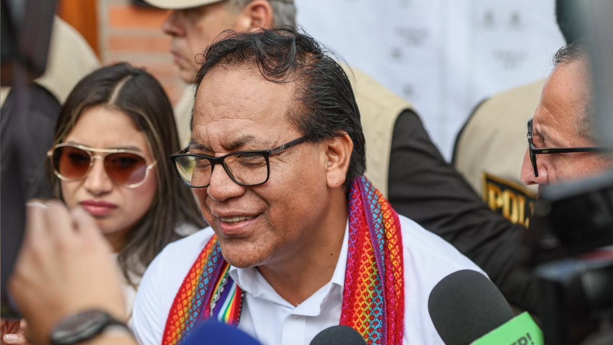 Roberto Sánchez volvió al Congreso como jefe de gabinete de asesores de Juntos por el Perú en el Senado