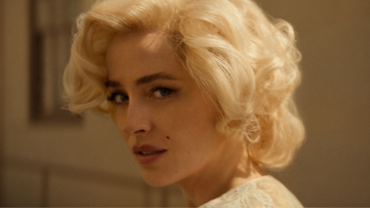 Dakota Johnson y Ellen Burstyn, pasado y presente de Marilyn Monroe en 'Flesh Impact'