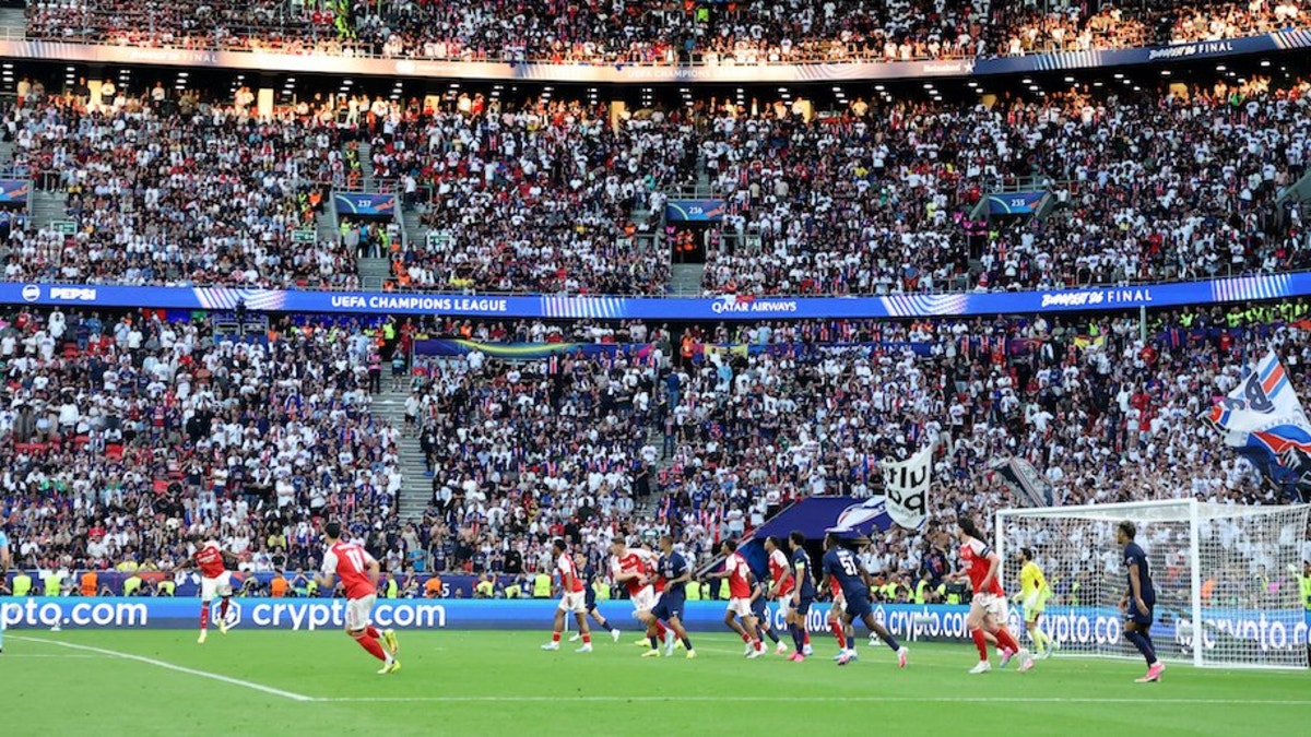 En solidaridad con Nepal: UEFA dispuso minuto de silencio en todos los partidos de la fecha 1 de la Champions League