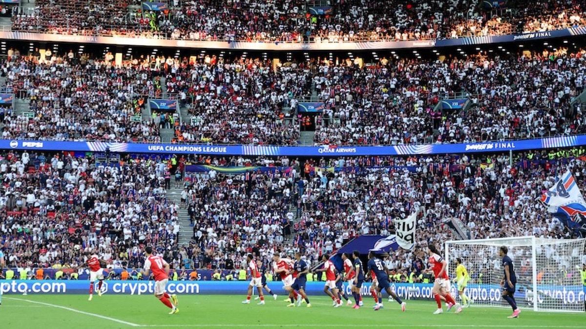 En solidaridad con Nepal: UEFA dispuso minuto de silencio en todos los partidos de la fecha 1 de la Champions League