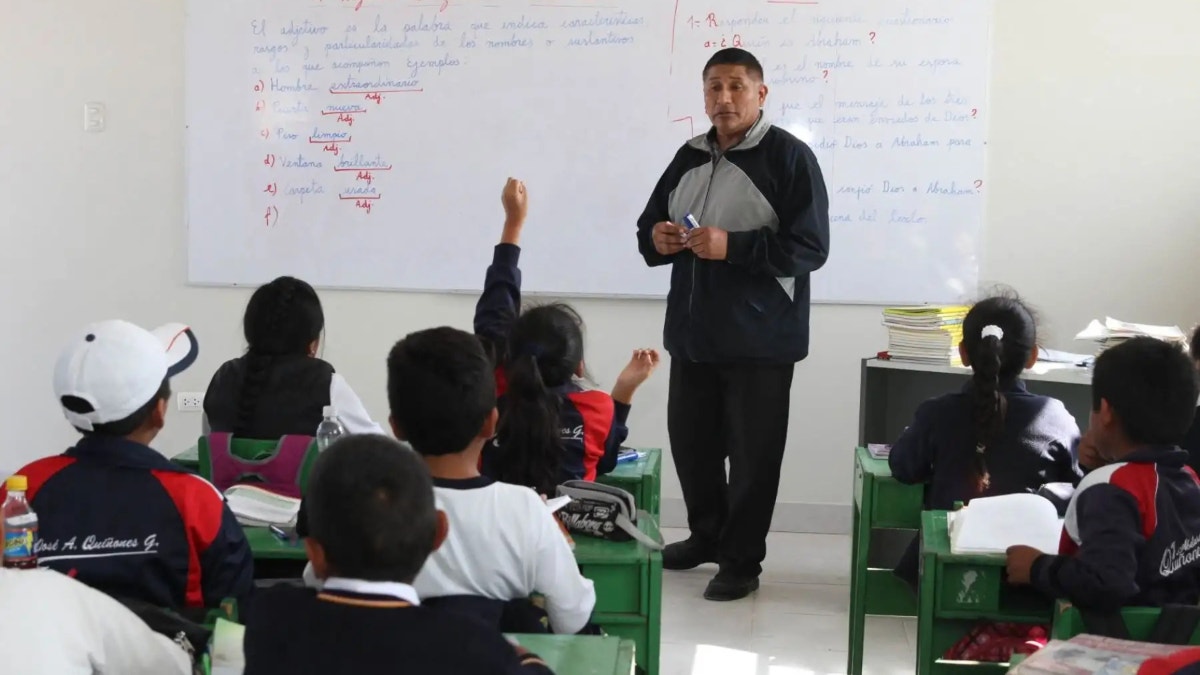 Perú retrocedió en prueba PISA 2025 y obtuvo resultados parecidos a los de 2015